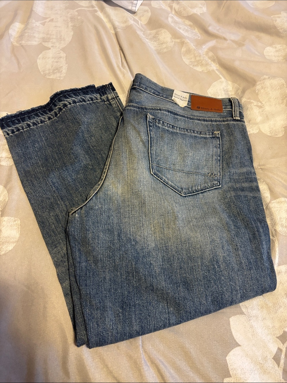 Women’s Light Blue Washed Jeans.
